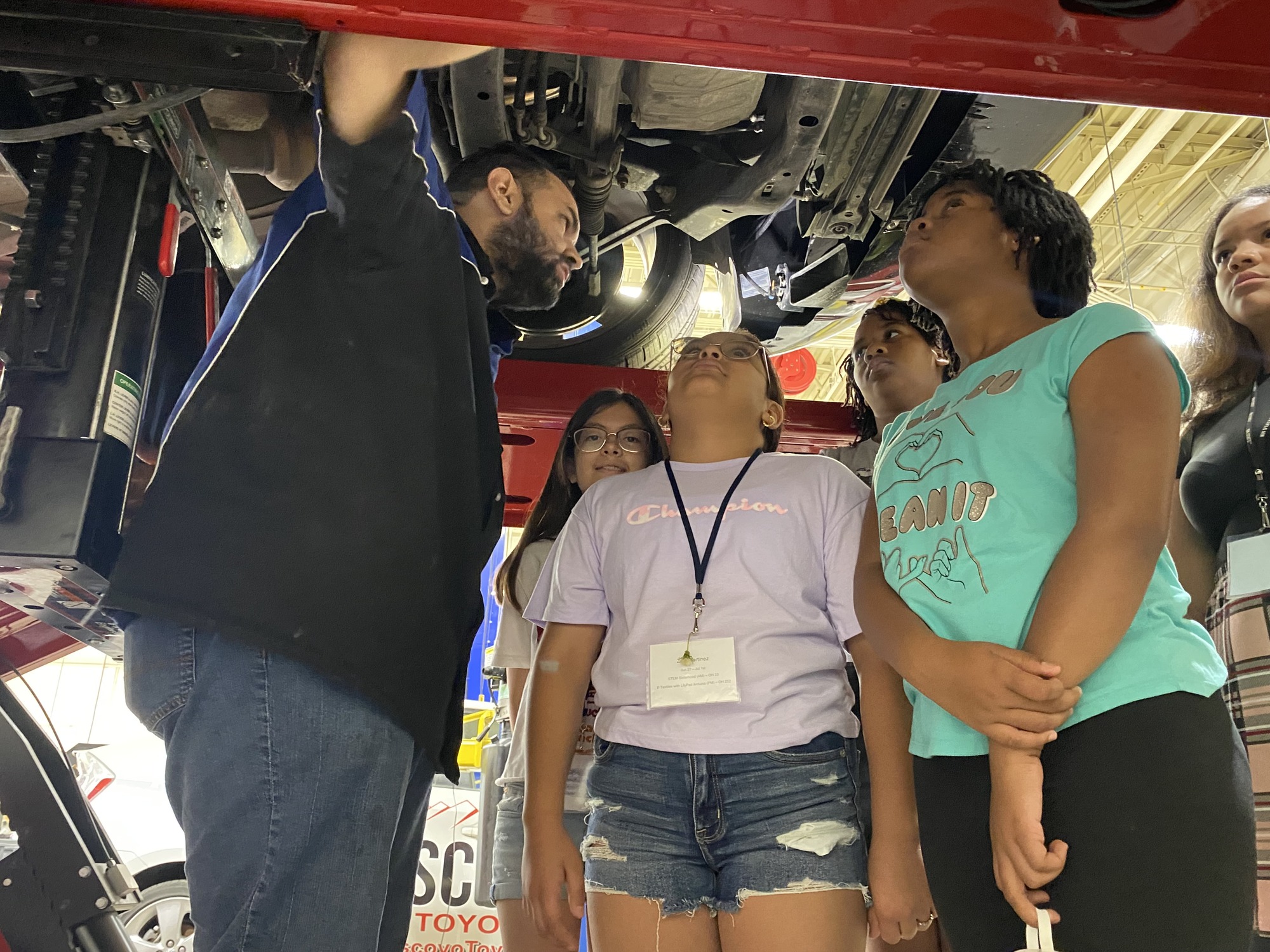Campers visiting DACC Automotive department
